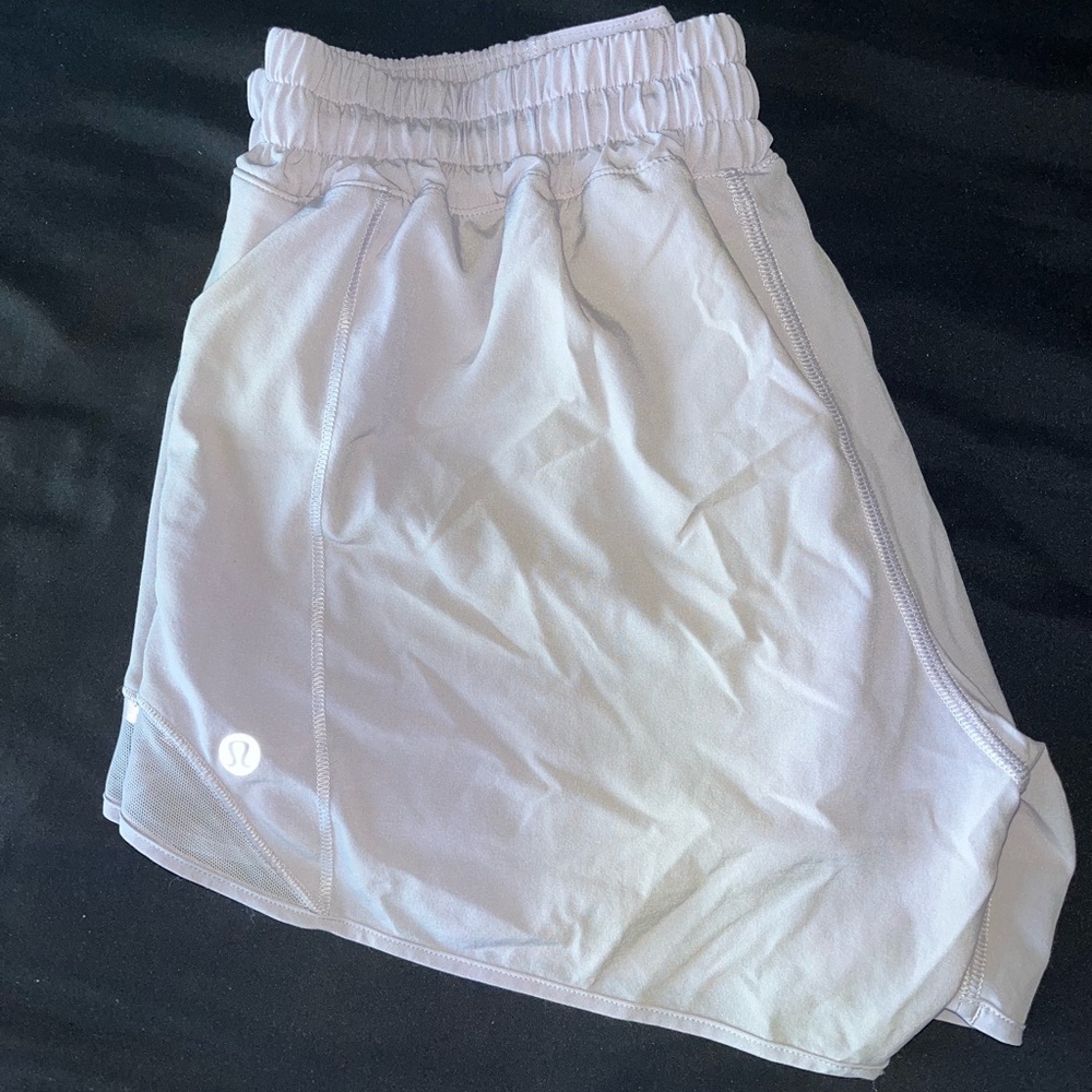 Lavender Dew Lululemon Hotty hot shorts